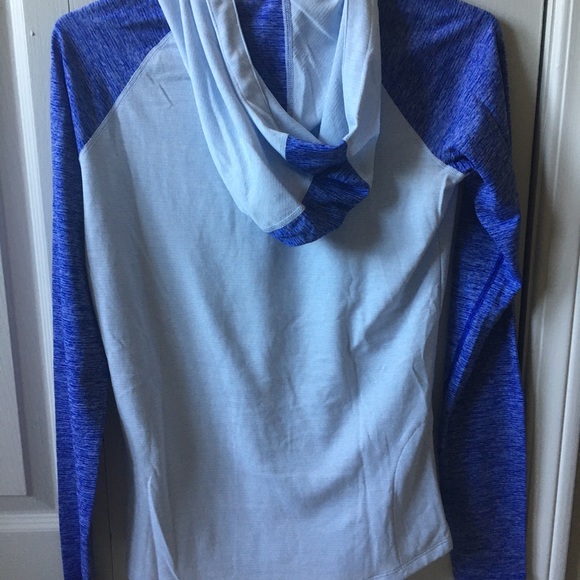 Under Armour hooded long sleeve: - Picture 4 of 5